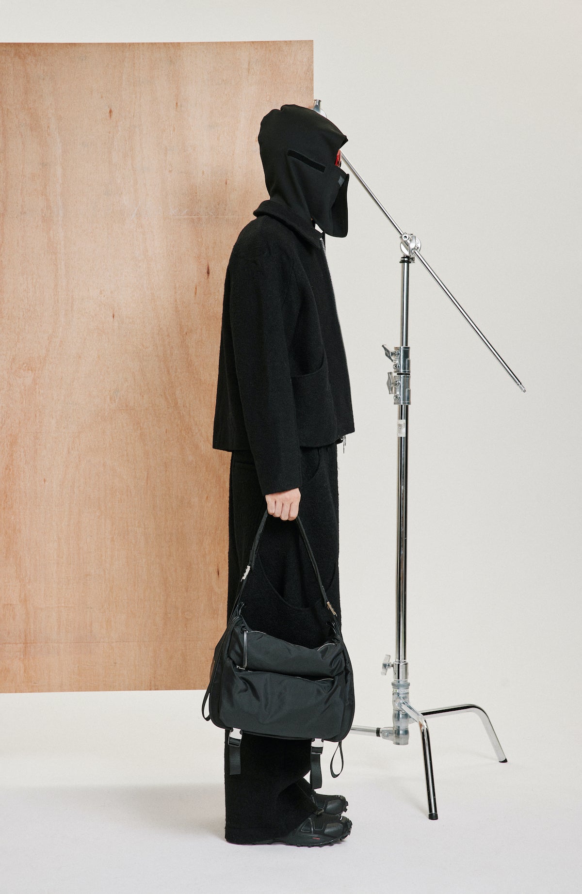 environe / A15 MUTI-POCKET MESSENGER BAG