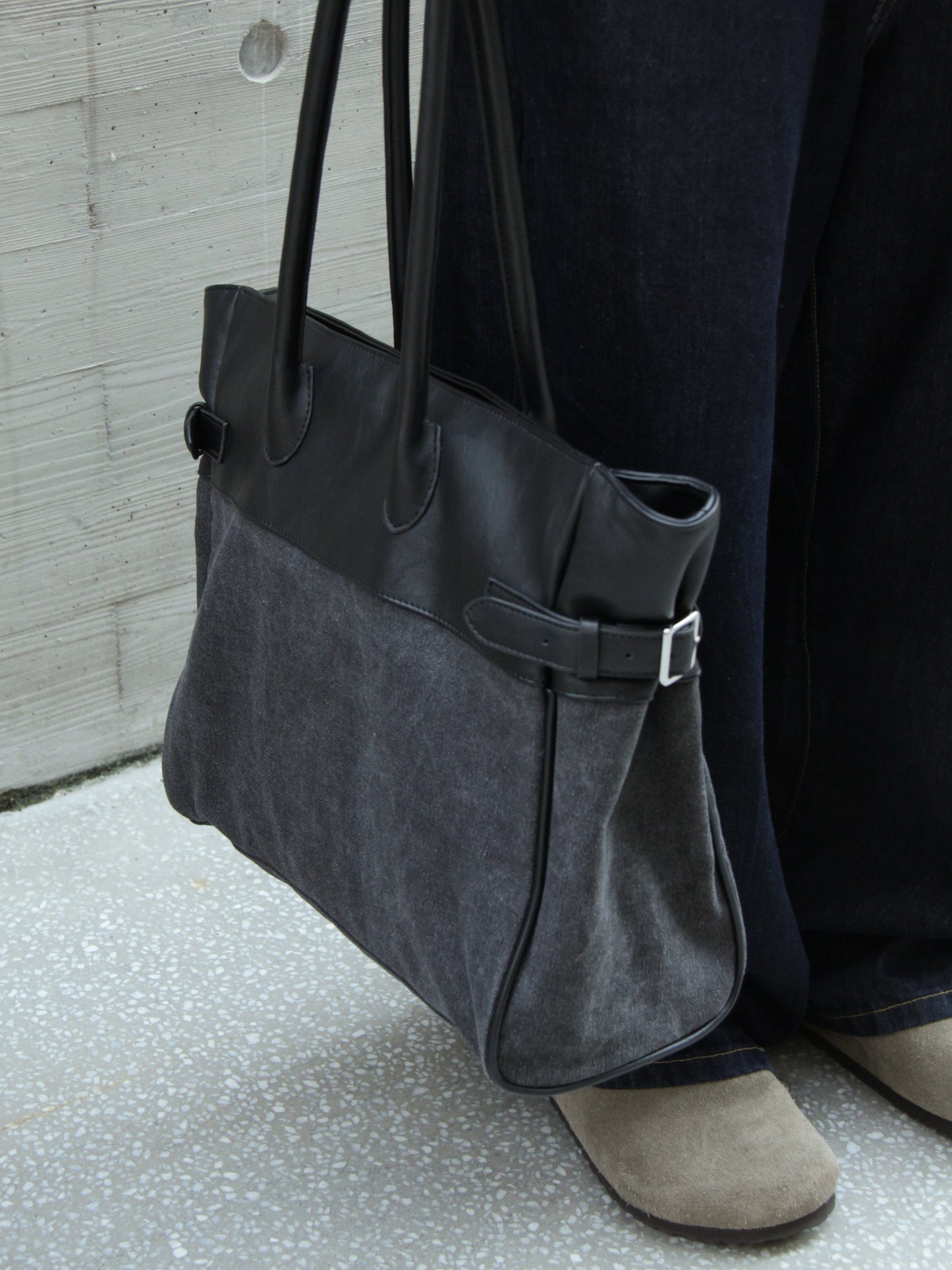 environe / A16 BELTED TOTE BAG