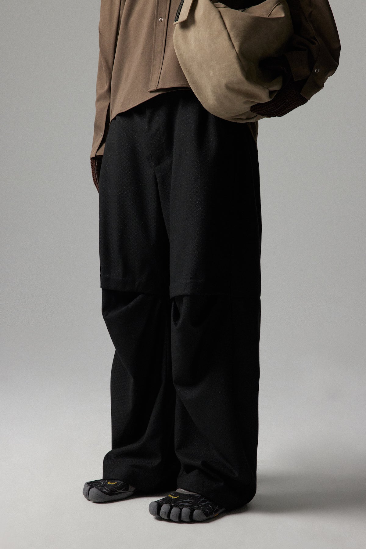 environe / P18 PYTHON PANTS