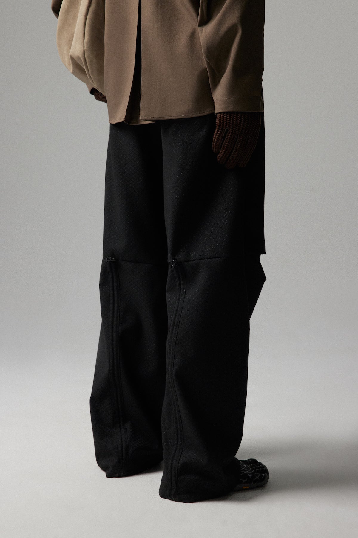 environe / P18 PYTHON PANTS