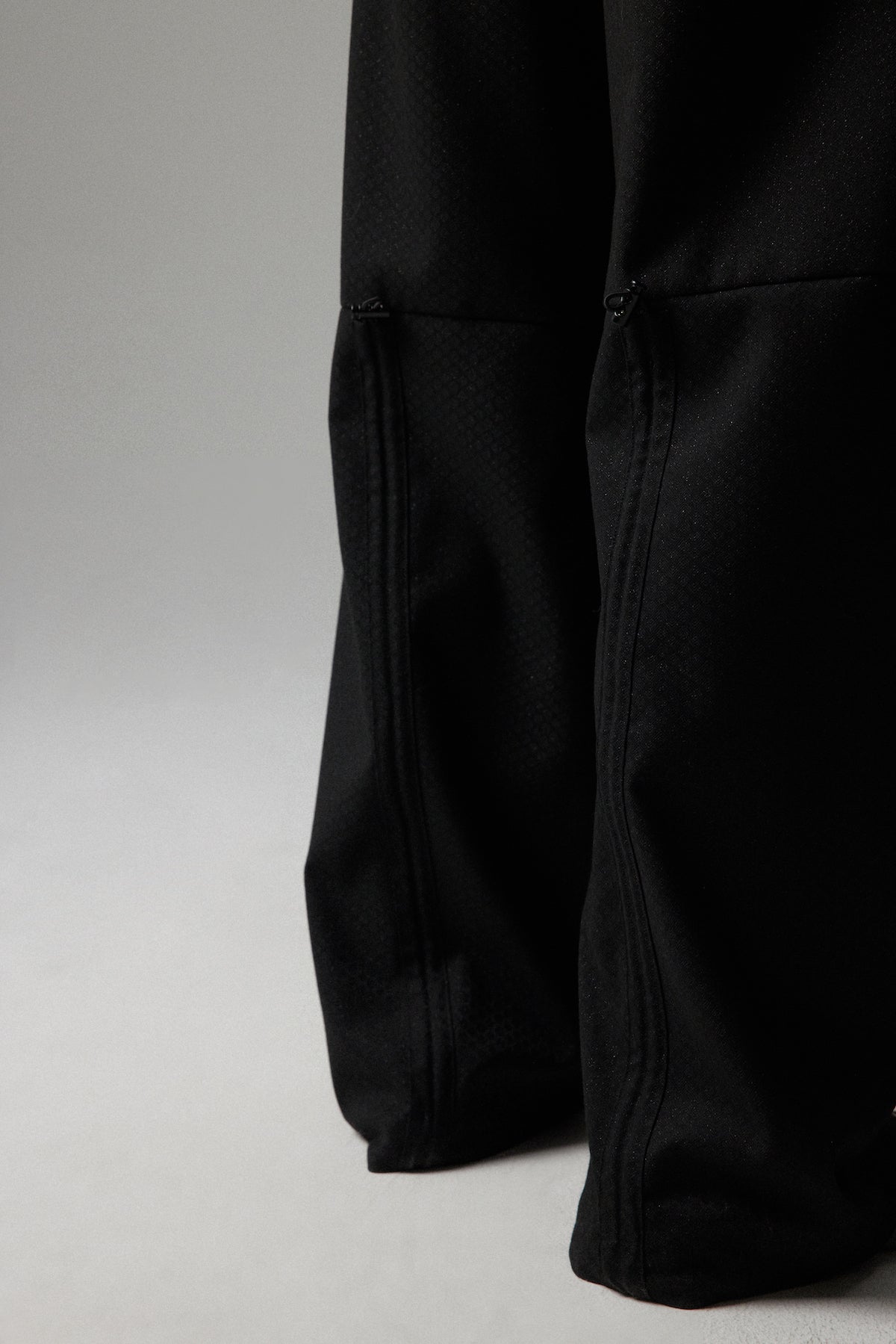 environe / P18 PYTHON PANTS