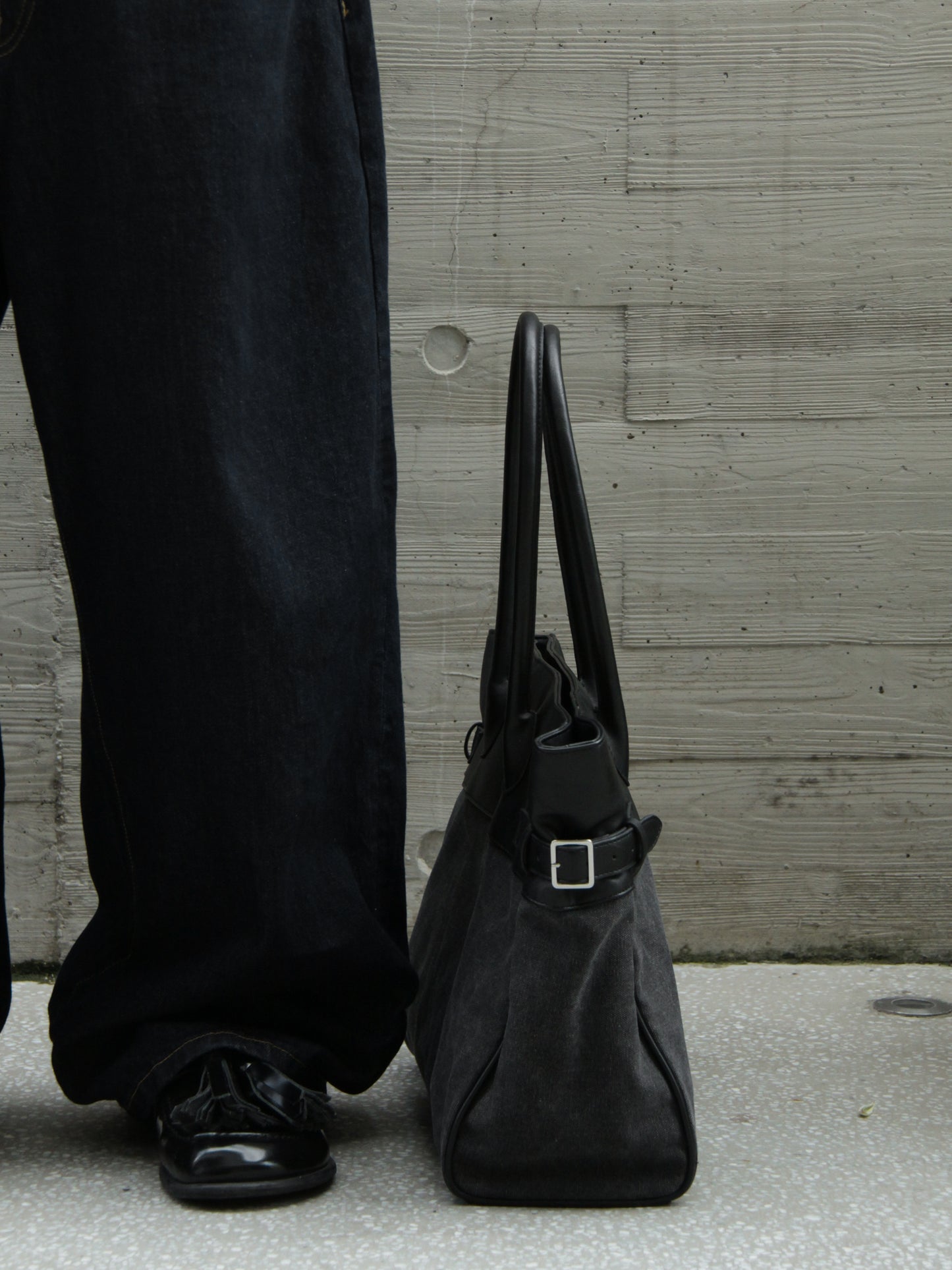 environe / A16 BELTED TOTE BAG