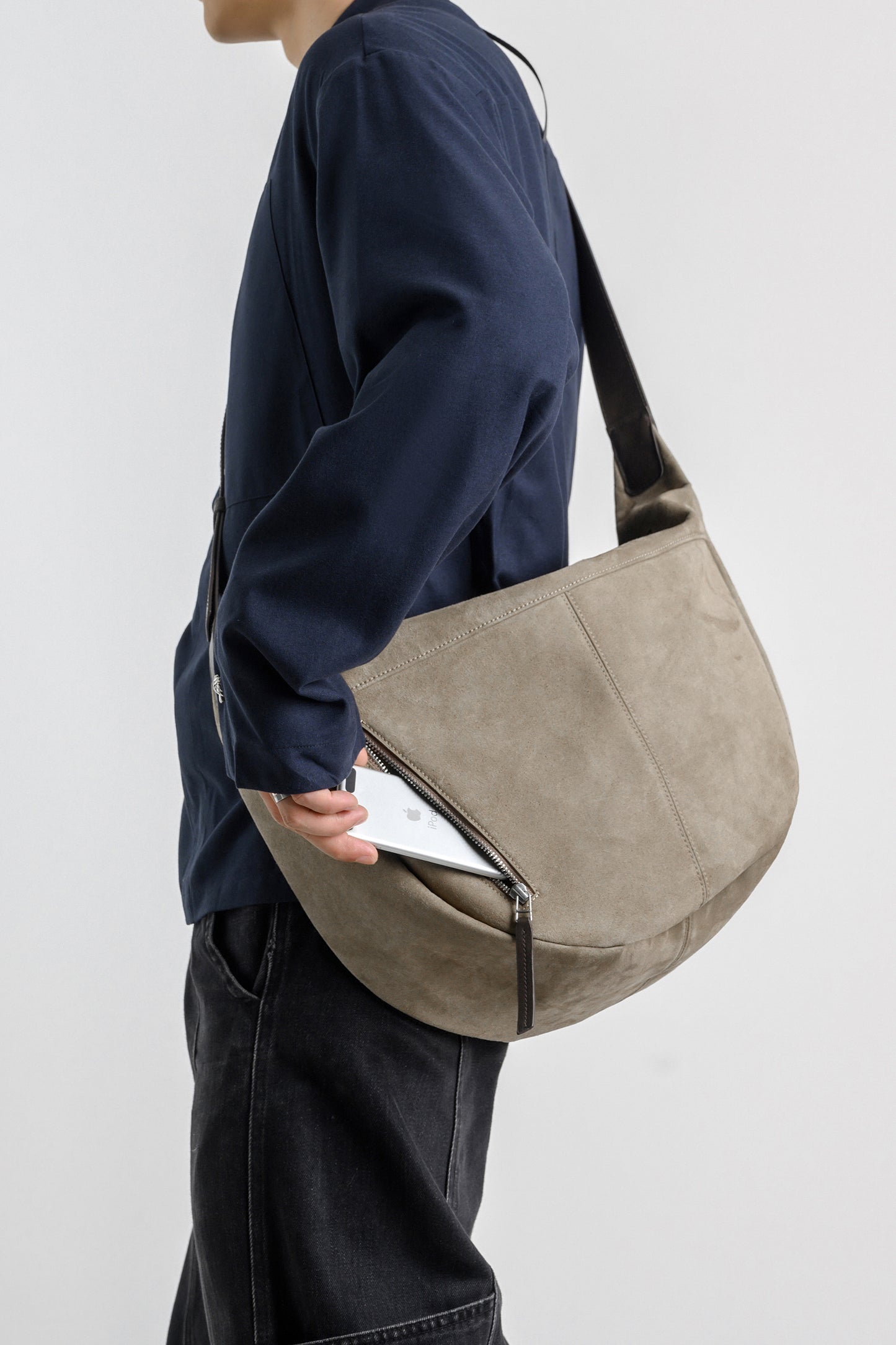 environe / A18 SUEDE DUMPLING BAG