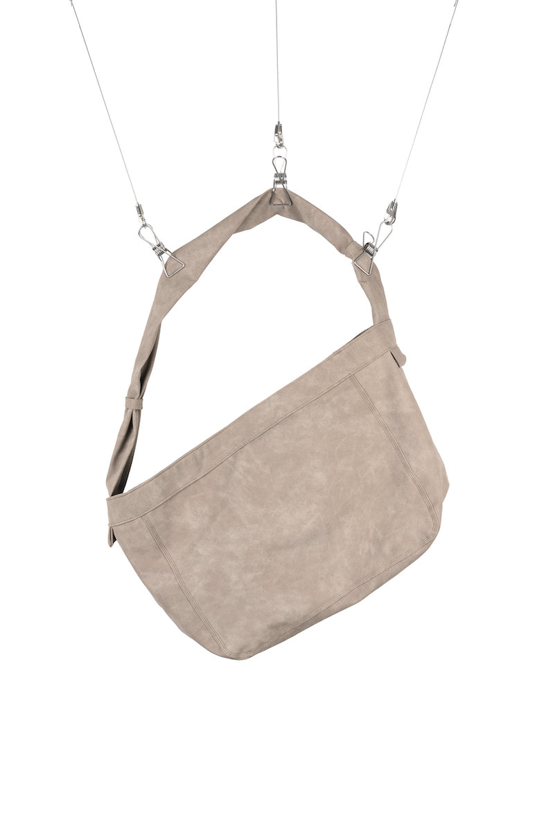 environe / A04 TRAVELLER BAG