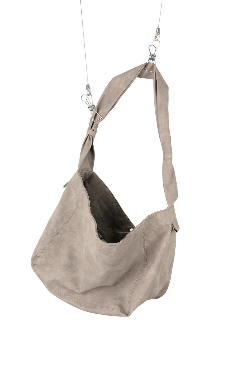 environe / A04 TRAVELLER BAG