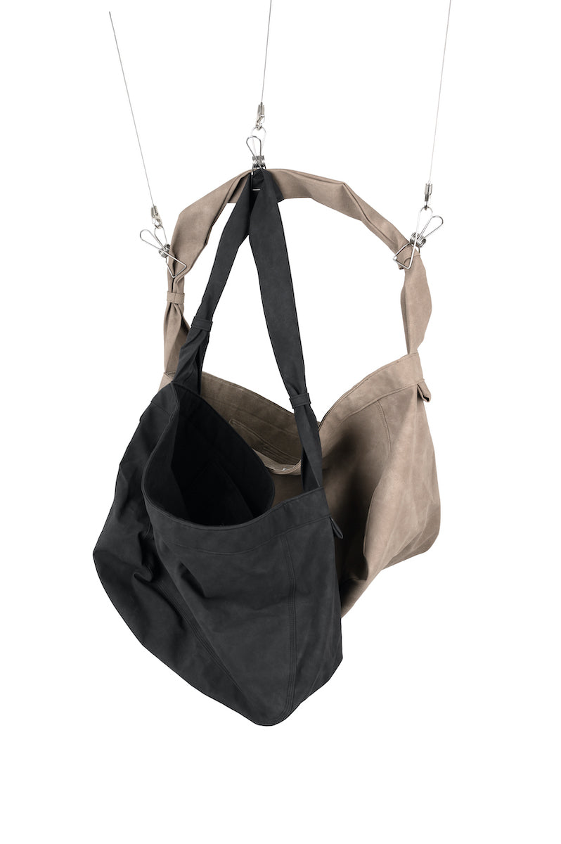 environe / A04 TRAVELLER BAG