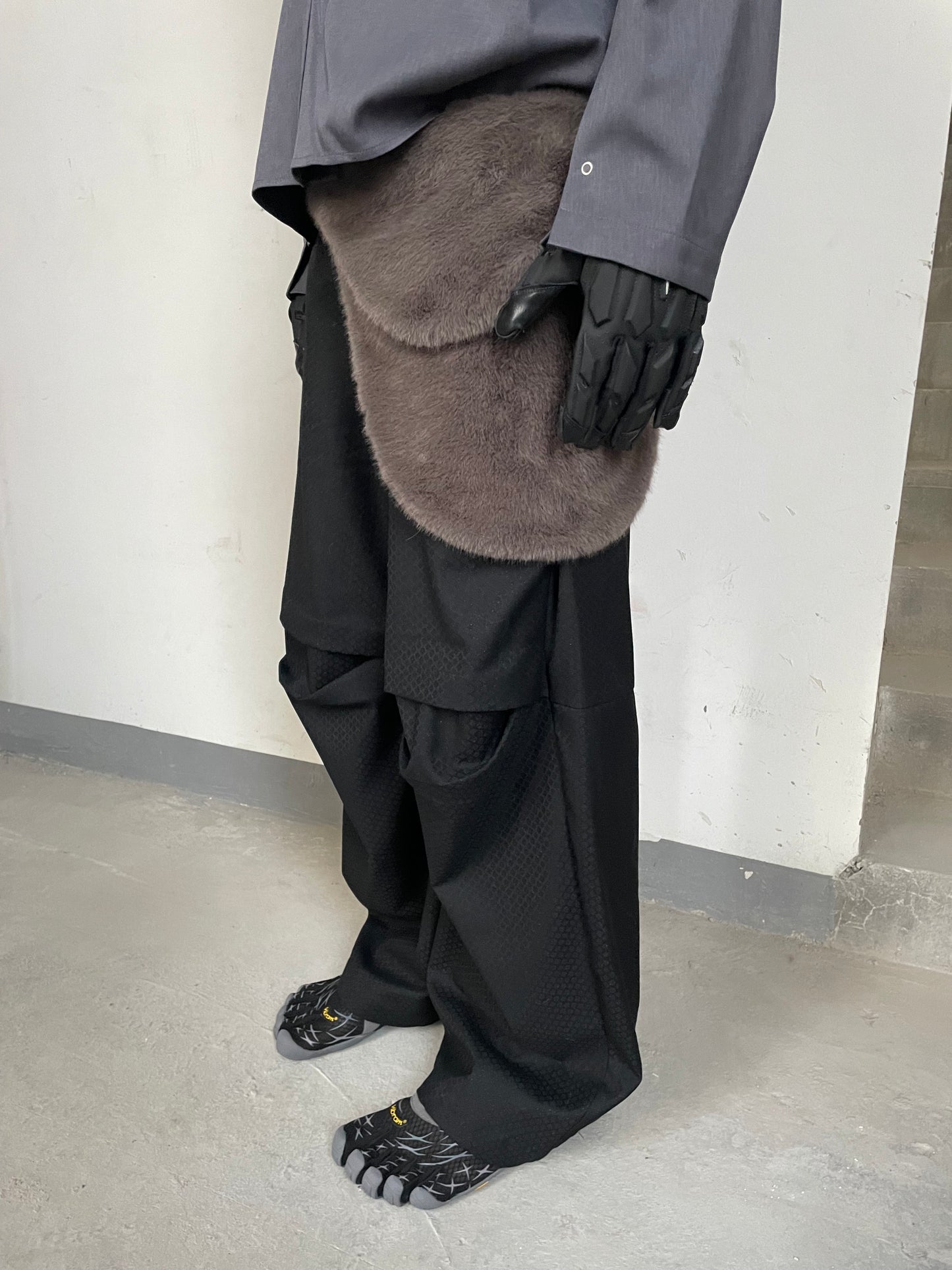 environe / P18 PYTHON PANTS